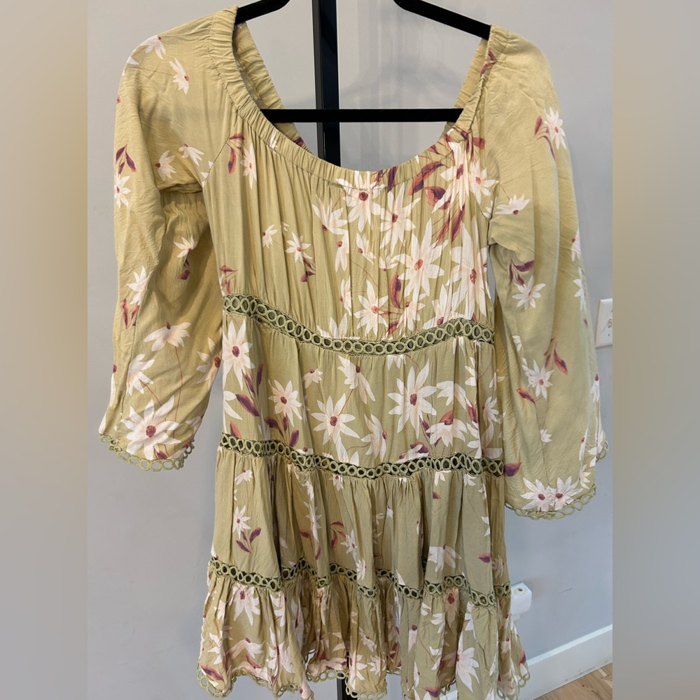 Floral handmade dress size medium - Picture 2 of 4